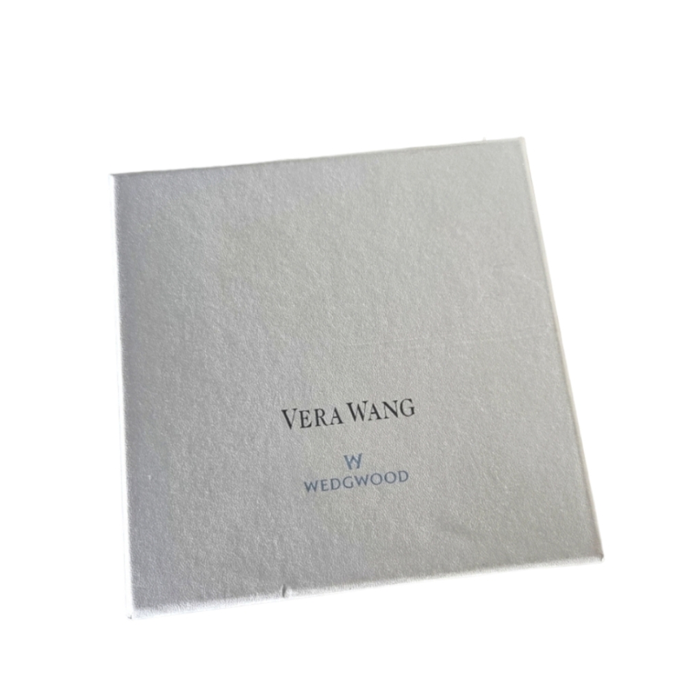 Vera Wang Silver Grosgrain Salt and Pepper Shakers - Picture 7 of 9